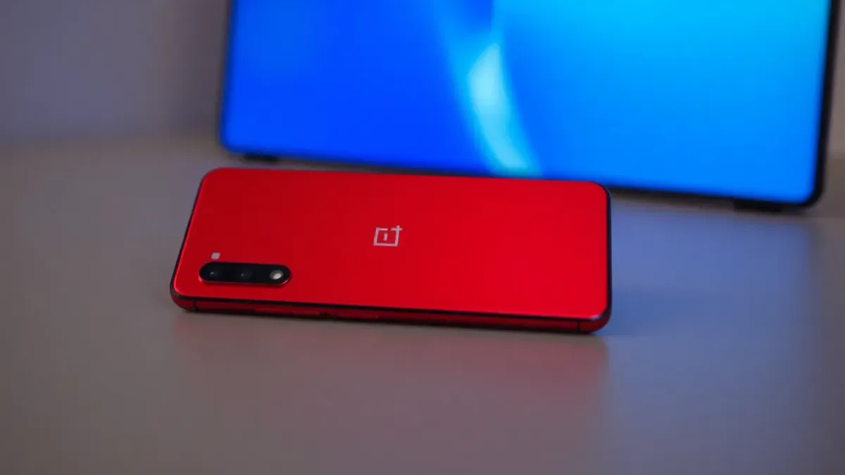 Le smartphone OnePlus 15 : prix réduit sur une plateforme en ligne