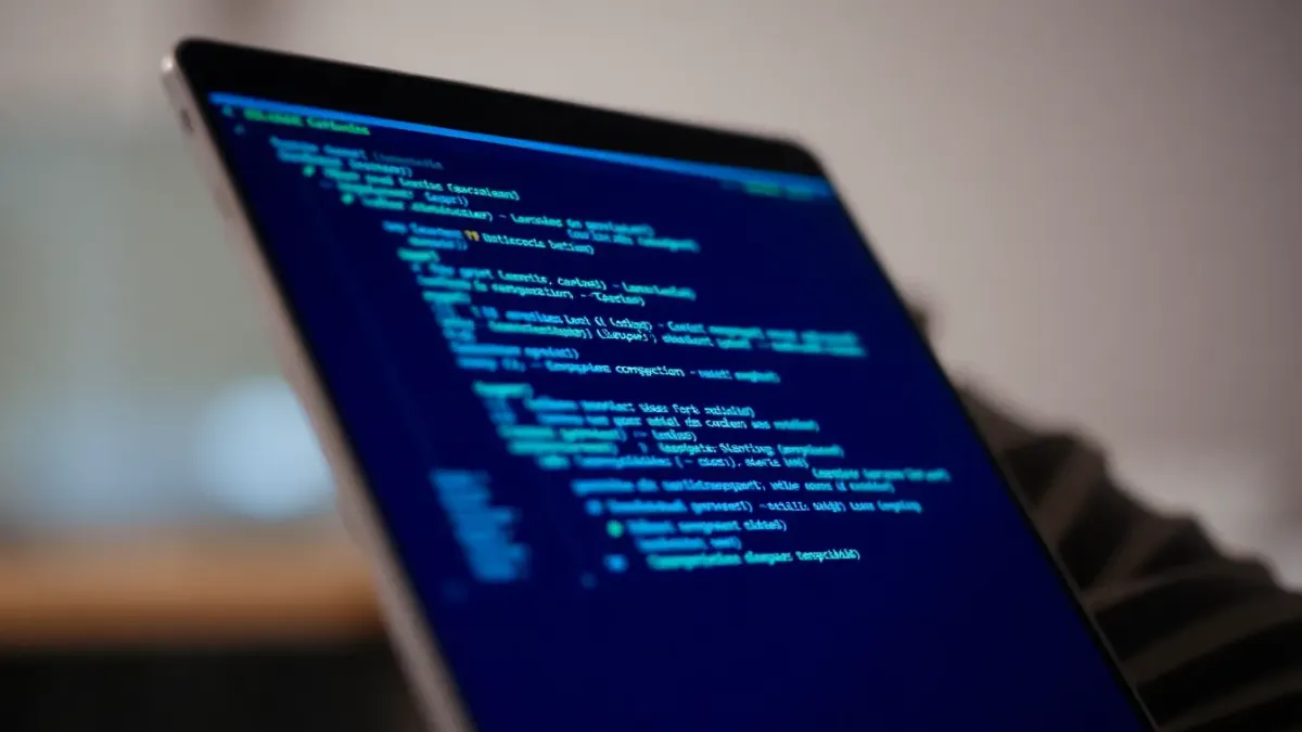 Claude Code Channels : Anthropic connecte son IA de coding à Telegram et Discord